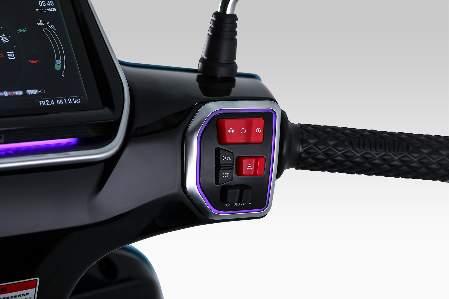 Product materials - VICTORIA MOTORRAD